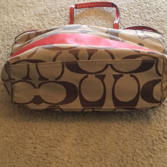 Women Coach handbag - Picture 6 of 8